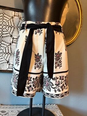 Ann Taylor Factory Cream Shorts with Black and Pink Floral Trim